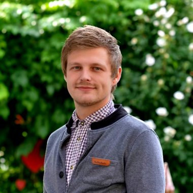 Simon L. - Freelance Web Developer