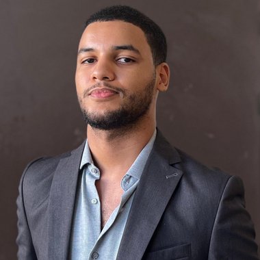 Ouirra E. - Freelance Web Developer