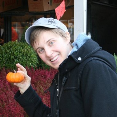 Laura T. - Freelance Graphic Designer