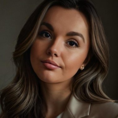 Amy W. - Freelance Social Media Manager