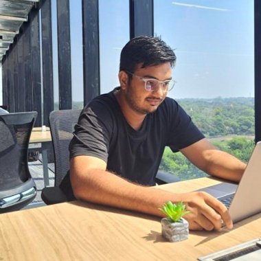 dipakkumartomar75820 - Freelance Web Developer