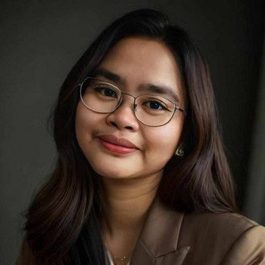 Salapa M. - Freelance Designer