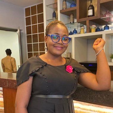 theollennusandra8034 - Freelance Assistant Editor