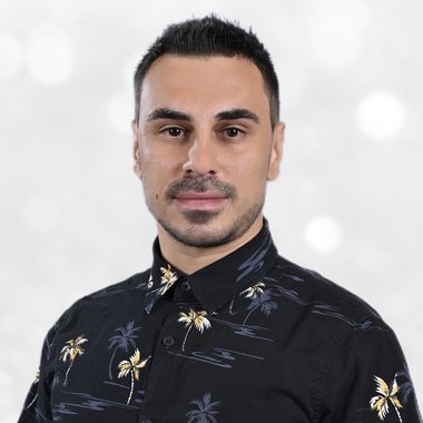 Daniel R. - Freelance Programmer