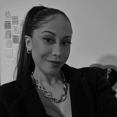 Maria C. - Freelance Copywriter