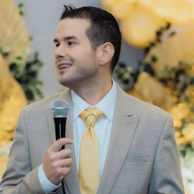 Gregory S. - Freelance AI Prompt Engineer