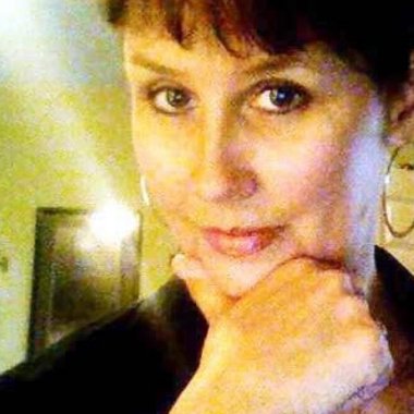 Deana D. - Freelance Content Creator