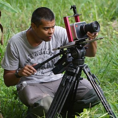 Lesly L. - Freelance Video Editor