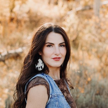 Mikayla G. - Freelance Set Designer