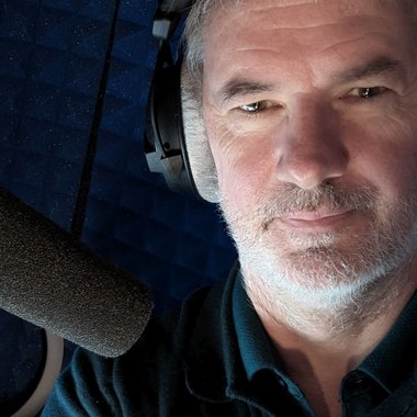Ian R. - Freelance Voiceover Artist