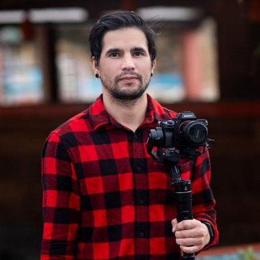 Carlos J. - Freelance Videographer
