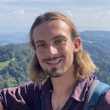 Alexander D. - Freelance Cinematographer