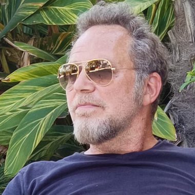 Craig W. - Freelance Web Designer