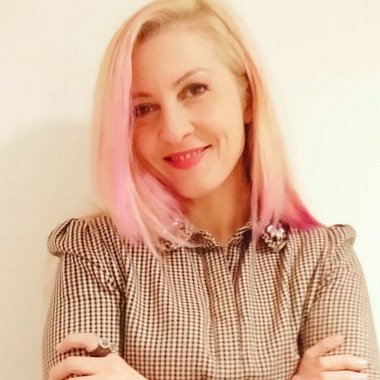 Ina V. - Freelance Audio Mixer