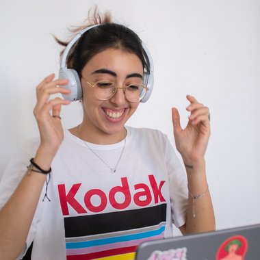 Katerina K. - Freelance Motion Graphic Designer