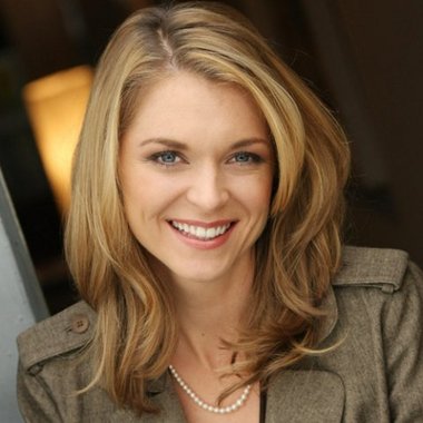 NINA L. - Freelance Actor