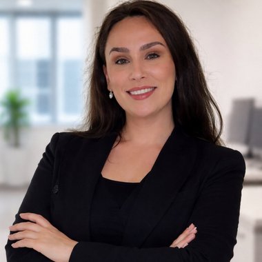 Emina H. - Freelance Brand Designer