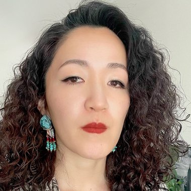 Misa I. - Freelance Graphic Designer