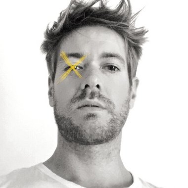 Thomas L. - Freelance Brand Designer