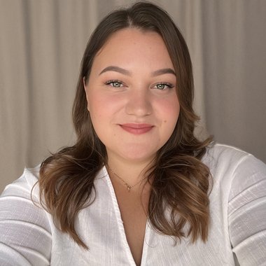 Ernesta Z. - Freelance Designer