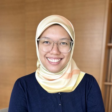 Nur A. - Freelance Presentation Designer