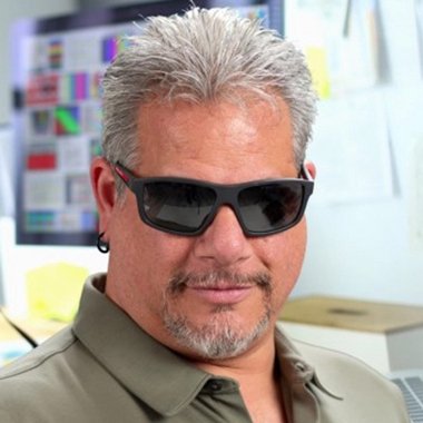 Alfred V. - Freelance Brand Designer