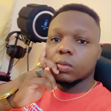 Astystephe11 - Freelance Voiceover Artist