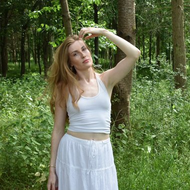 Sarah K. - Freelance Video Editor