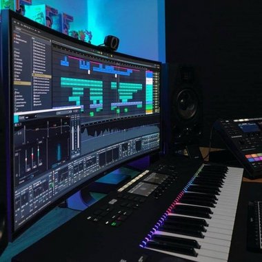 Ayomide11 - Freelance Music Producer