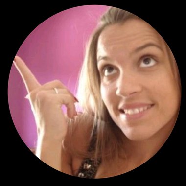 Susana M. - Freelance Designer