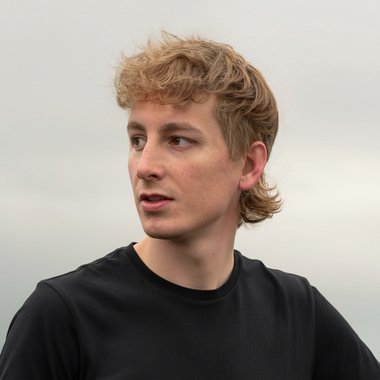Ollie H. - Freelance T Shirt Designer
