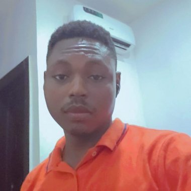 Emmanuel O. - Freelance Graphic Designer