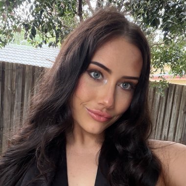 Isabel B. - Freelance Community Manager