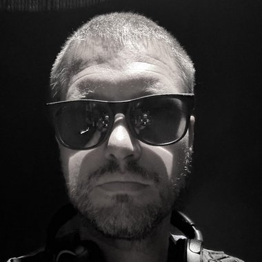 Robert K. - Freelance Mixing Engineer