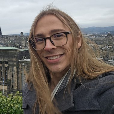 Mario L. - Freelance Developer