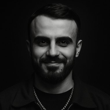 Narek M. - Freelance Graphic Designer