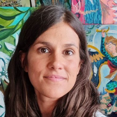 Sofía N. - Freelance Graphic Designer