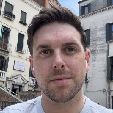 Peter H. - Freelance Videographer