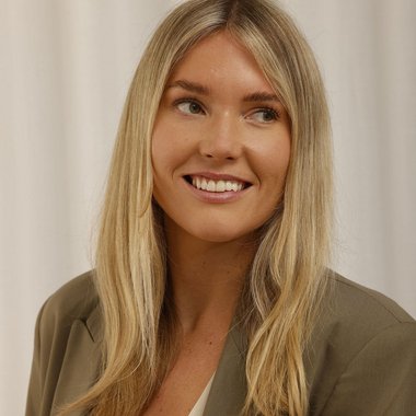 Gabi L. - Freelance Brand Designer