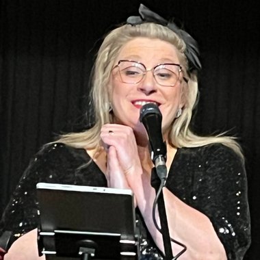 user1569354 - Freelance Voiceover Artist