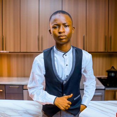 Mujeeb N. - Freelance Digital Marketer