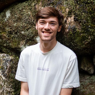 Dustin Y. - Freelance Motion Graphic Designer