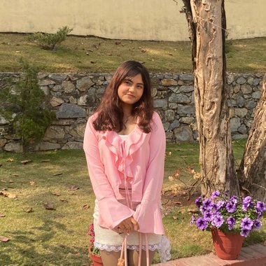 Monika N. - Freelance Graphic Designer