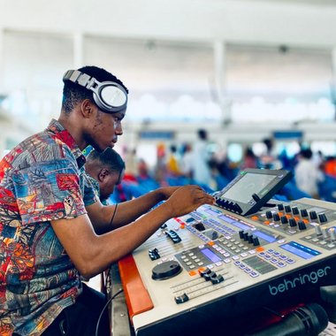 samjerryofficial - Freelance Sound Technician