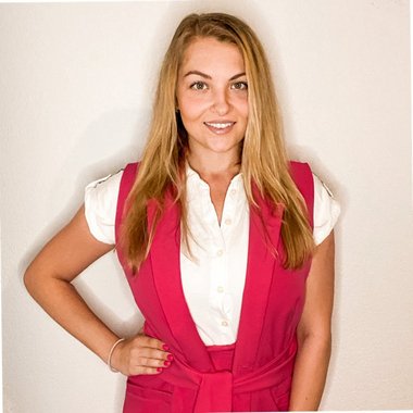 Olga P. - Freelance Social Media Manager