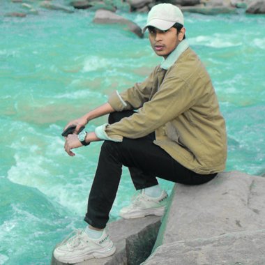 Shah’s �. - Freelance Image Editor
