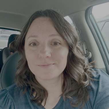 Nina P. - Freelance Ugc Creator