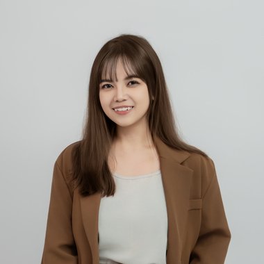 Yi Q. - Freelance Copywriter
