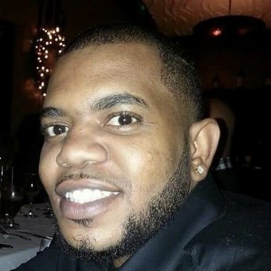 AlexDominique - Freelance Graphic Designer