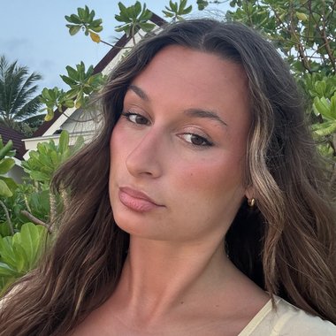 Georgia B. - Freelance Content Creator